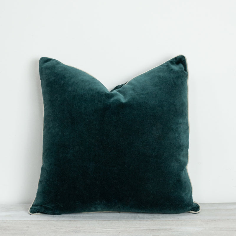 Unari Pine Velvet Cushion